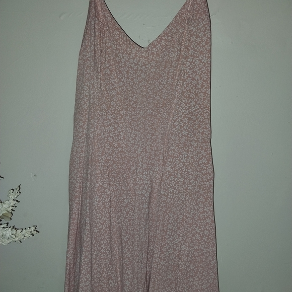 Romper - Picture 3 of 4